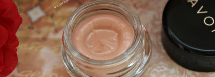 Еще одна жемчужина каталожной косметики - основа под тени от Avon