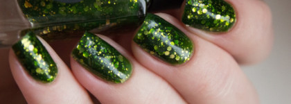 Лак, словно созданный для новогоднего маникюра: Anna Gorelova by Dance Legend "Мавка" + дизайн
