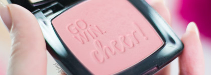 В копилку бюджетных находок: Catrice Blush Box Water + Sweatrproof в оттенке 020 Glistening Pink