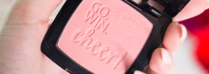 В копилку бюджетных находок: Catrice Blush Box Water + Sweatrproof в оттенке 020 Glistening Pink