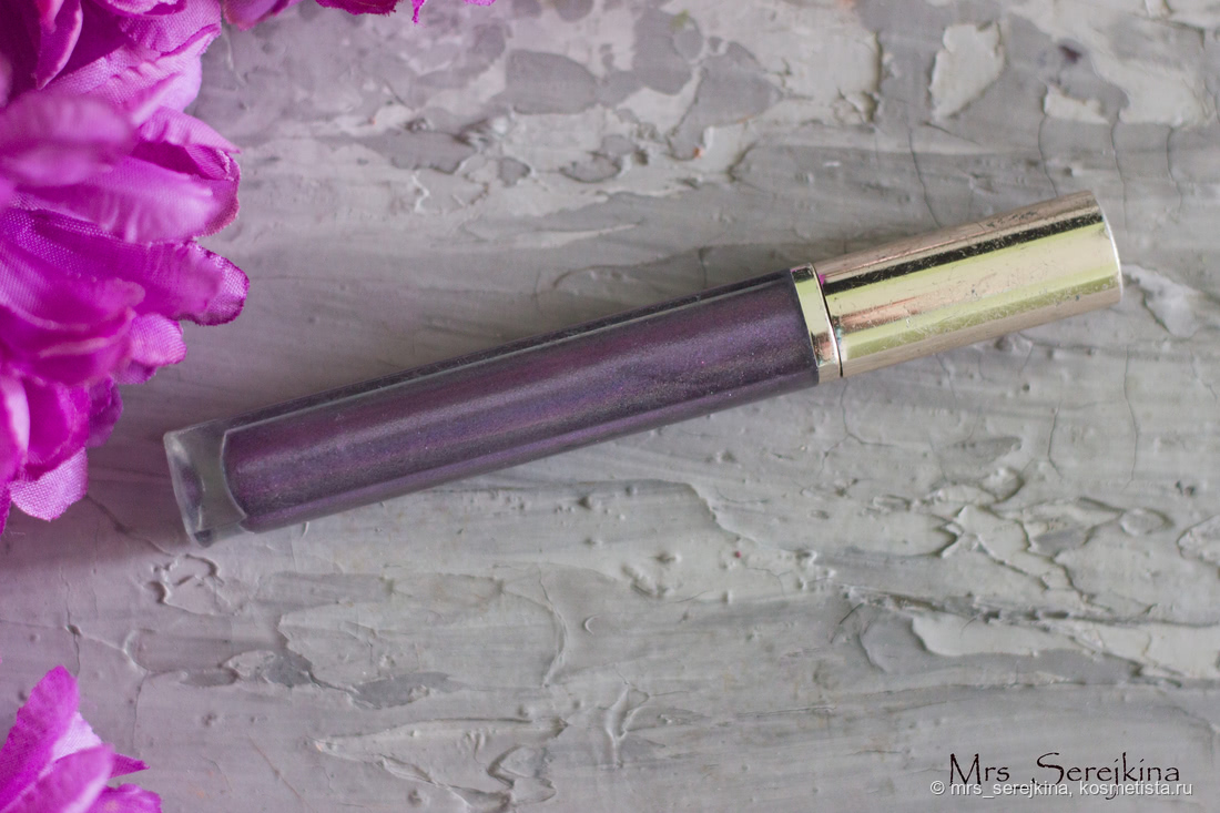Фиолетовый макияж с фиолетовыми стрелками