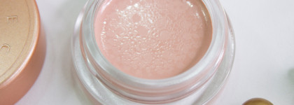 Успеть купить: Becca Under Eye Brightening Corrector в оттенке Light to medium