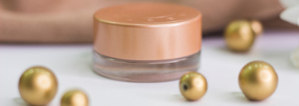 Успеть купить: Becca Under Eye Brightening Corrector в оттенке Light to medium