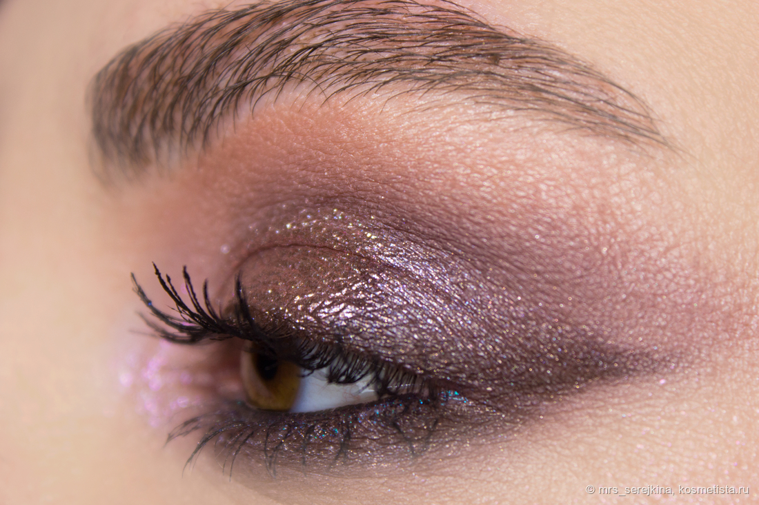 Идиллия лилий, как подложка жидкие тени Vivienne Sabo Artiste 24/7 05 Gris mat beige + NYX Glitter primer