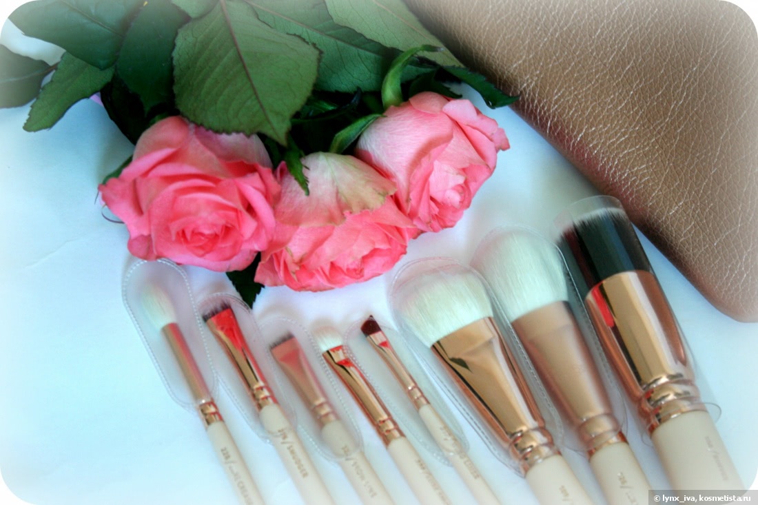 Нежный набор кистей для макияжа Zoeva Rose Golden Luxury Set Vol.2