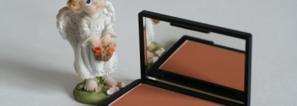 Румяна Sleek Make up Blush в оттенках 921 Suede и 926 Rose Gold