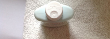 Мягкое очищение чувствительной кожи, склонной к появлению акне с очищающим кремом Avene Cleanance