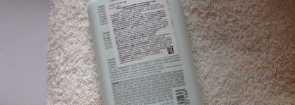 Мягкое очищение чувствительной кожи, склонной к появлению акне с очищающим кремом Avene Cleanance