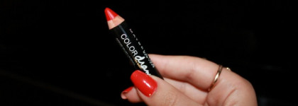 Maybelline Color Drama Lipstick в оттенке 410 Fab Orange