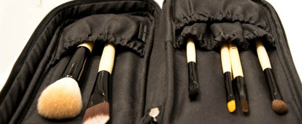 Культовые вещи вокруг нас: набор кистей Basic brush collection от Bobbi Brown
