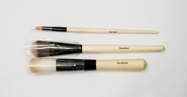 Культовые вещи вокруг нас: набор кистей Basic brush collection от Bobbi Brown