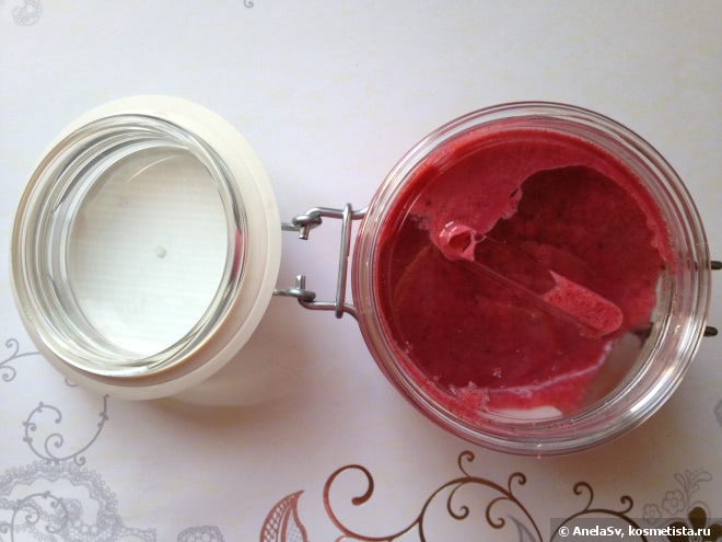 Эксфолиант для тела Лесная Земляника Yves Rocher