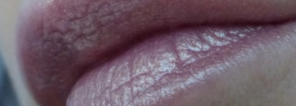 Идеальный для лета: Huda Beauty Lip Strobe Блеск Для Губ Angelic