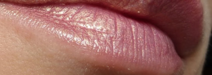 Идеальный для лета: Huda Beauty Lip Strobe Блеск Для Губ Angelic