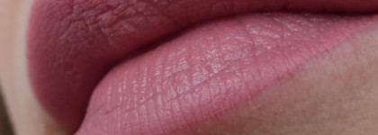 Essence Colour Boost Жидкая Помада Mad About Matte #02, 03, 05, 07