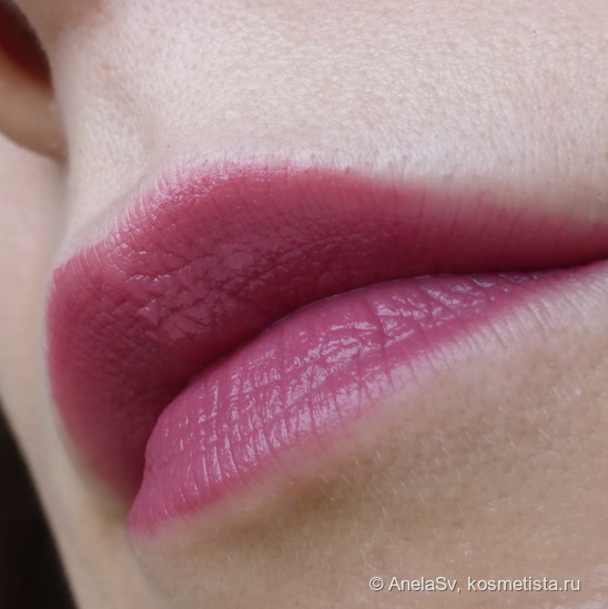 Revlon Ultra HD Matte Lip Color 655 HD Kisses Baisers