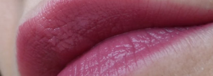 Revlon Ultra HD Matte Lip Color 655 HD Kisses Baisers