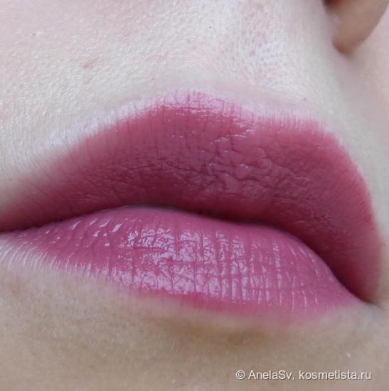 Revlon Ultra HD Matte Lip Color 655 HD Kisses Baisers