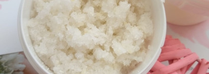 Ecobox Натуральный скраб для тела Кокос и Натуральный гель для душа Хвоя