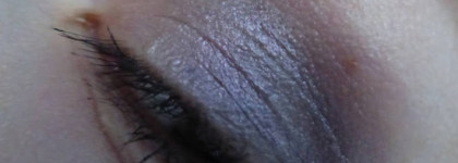 Синие смоки: Pupa The Dark side of beauty Multi-rerective smoky eyeshadow Тени мультиблик Смоки №6 и Extreme Kajal Карандаш-кайал для глаз #003