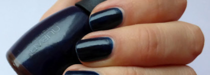 8 оттенков синего на ногтях