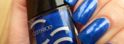 8 оттенков синего на ногтях