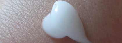 Лучший санскрин для сухой кожи: Skin1004 Centella Hyalu-Cica Warer-Fit Sun Serum