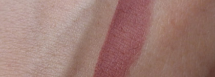 L’Oréal Paris x Mugler Power Matte Lipstick Nude 02