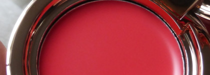 Essence Alice in Wonderland: Key Chain Sheer Lip Balm, Liquid Highlighter & Colour-Changing Lip Glow