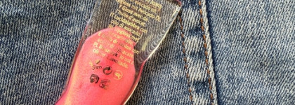 Хайповые новинки Essence The Jeans Club: Lipgloss 01 Gloss Up In Jeans & hydra kiss Lip Oil 107 Blue is The new Pink