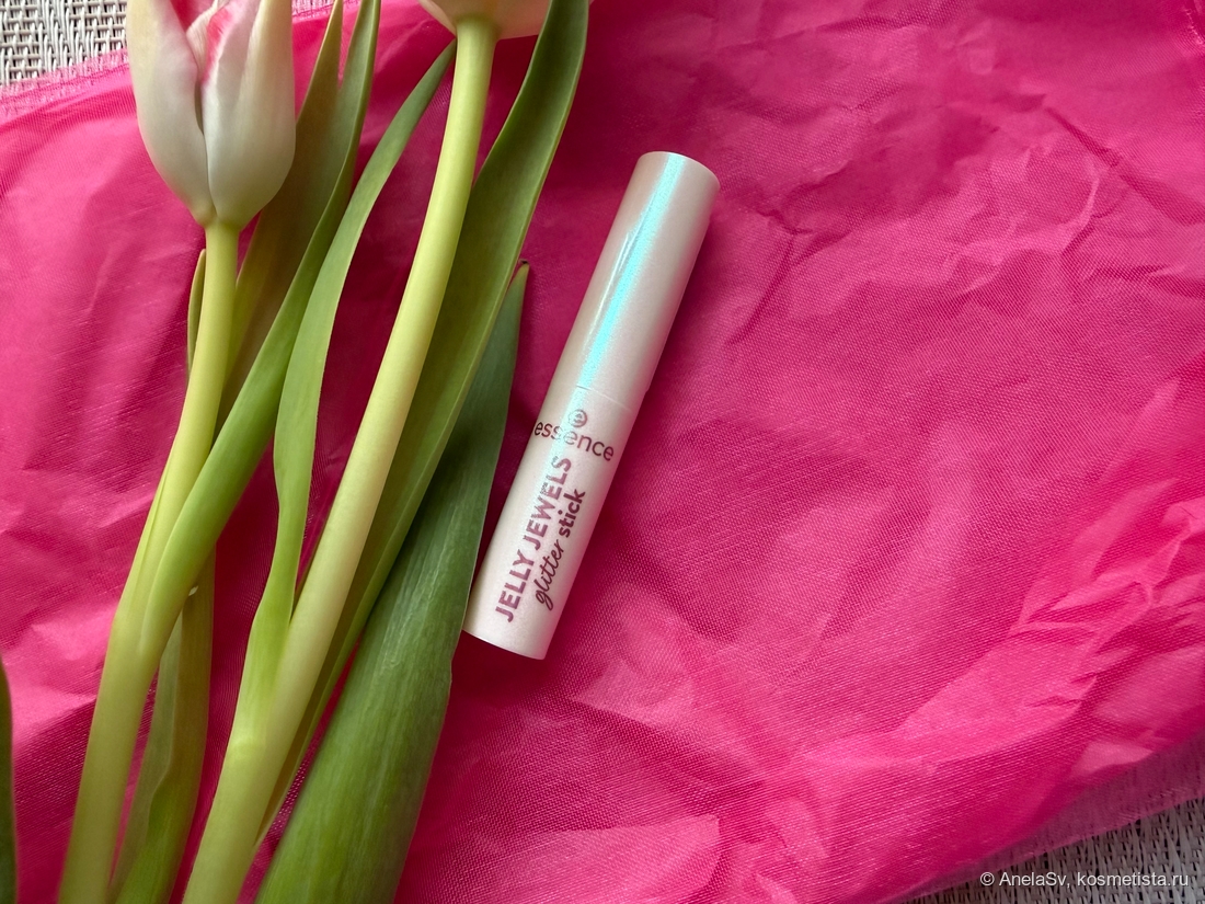 тени для век