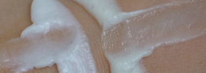 Командиры мочалок: Tony Moly Пенка для умывания с экстрактом алоэ, Enesti Пенка для умывания с маслом шиповника и губка-спонж Winstonia Коnjac Sponge