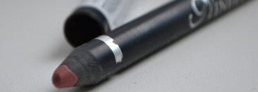 Очарована, околдована... карандашом для губ Ninelle Queen of Colour в оттенке 53