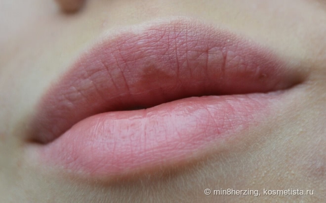Призываем весну с помадой Rimmel Lasting Finish by Kate Anniversary 54 Idol Red