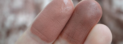 Две очень разные помады от Maybelline