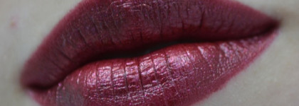 Немного осенней медитации с Kiko Milano Magical Holiday Wow Lipstick в оттенке 02 Hypnotic Bordeaux