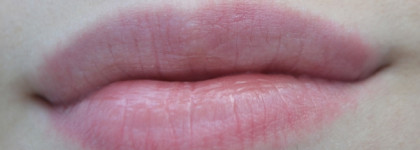 Сокровищница Kiko Milano - помада Kiko Milano Holiday Gems Lasting Luxury Matte в оттенке 03 Rose Pudding