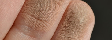 Шикарный мужчина и немного загара. Бронзер The Balm Take Home The Bronze в оттенке Oliver