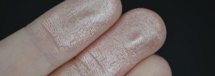 Мал золотник, да дорог... Хайлайтер Kiko Milano Dolce Diva Baked Highlighter в оттенке 02 Elegant Rose