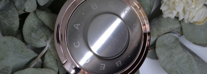 Загадочный и неземной. Хайлайтер Becca Shimmering Skin Perfector в оттенке Vanilla Quartz