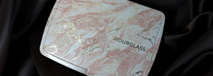 Роскошь в каждом нюансе? Hourglass Ambient Lighting Edit в оттенке Universe
