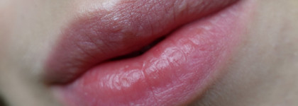 Не помада, не игрушка, а неведома зверушка - Kiko Milano Festival Glow Make Me Queen lipstick в оттенке 01 Brown Valley