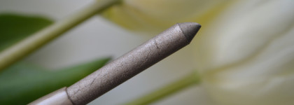 Оттенок-загадка: устойчивые тени в карандаше Shik Long Wear Eyeshadow в варианте Geneoise