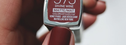 Винный ансамбль Maybelline color sensational creamy matte #975 divine wine & Sally Hansen xtreme wear 920 wax poetic