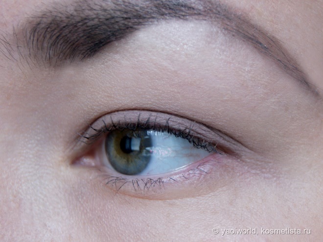 Тени для век Essence the velvets eyeshadow в оттенках #03 smooth caramel & #05 taupe secret