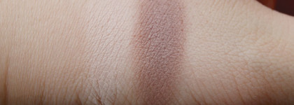 Essence contouring eyeshadow set в оттенках #01 & #02