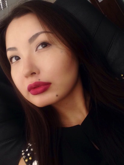 Когда карандаш заменяет помаду. Wet n wild Coloricon в оттенке 664C