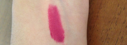 Когда карандаш заменяет помаду. Wet n wild Coloricon в оттенке 664C