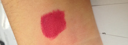 Когда карандаш заменяет помаду. Wet n wild Coloricon в оттенке 664C