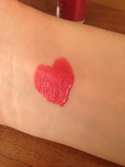 Помидор в сторону Bourjois Rouge edition Velvet в оттенке 11 So Hap'pink